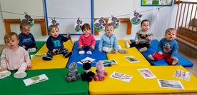 Escola Infantil Apolo 10 niños en colchonetas