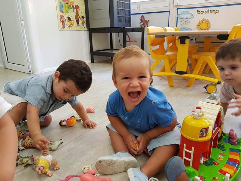 Escola Infantil Apolo 10 bebé sonriente